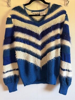 Lara Ferrante Angora Blend Chevron Sweater Blue White Fuzzy Knit Size M vintage